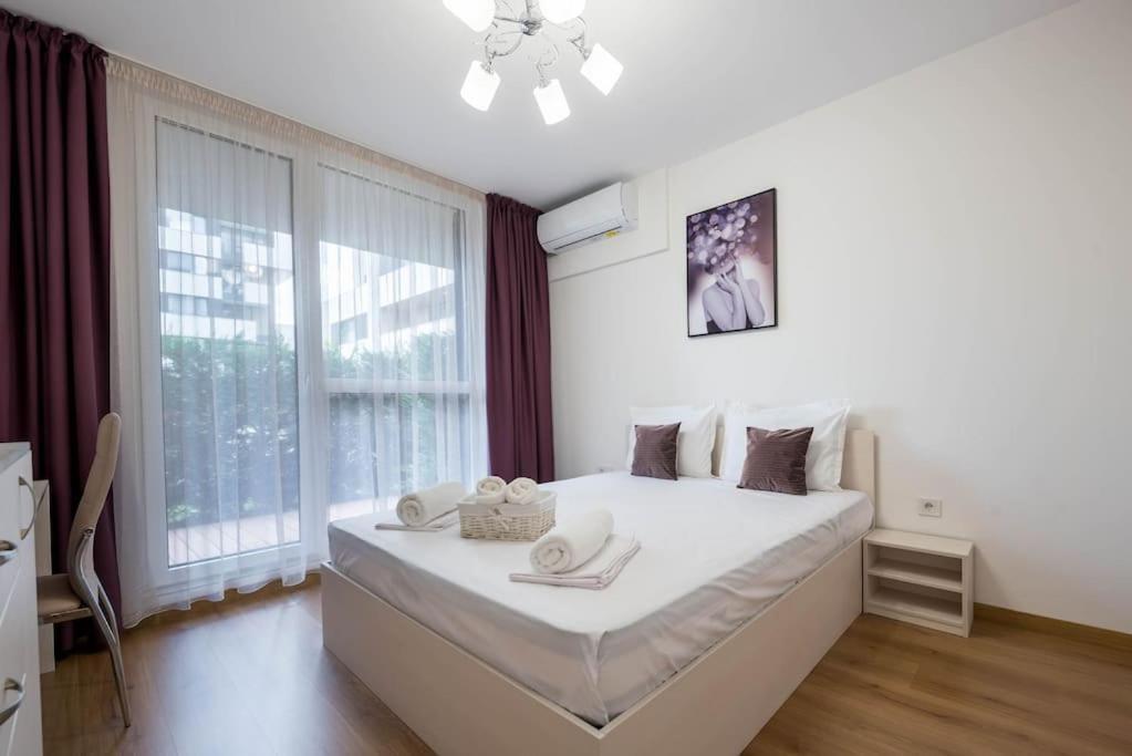Labyrinth Apartment - Free Parking Space Included Варна Екстер'єр фото