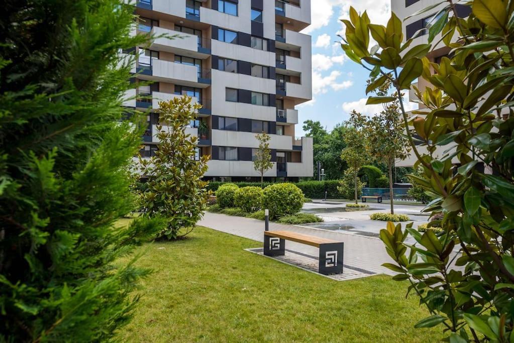 Labyrinth Apartment - Free Parking Space Included Варна Екстер'єр фото