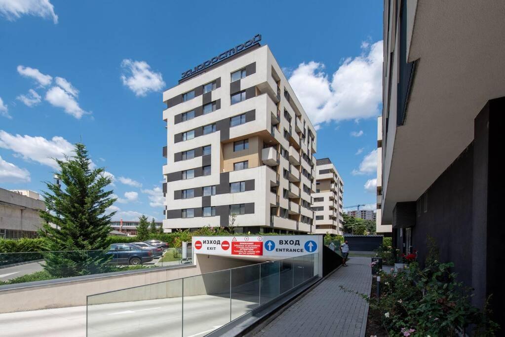 Labyrinth Apartment - Free Parking Space Included Варна Екстер'єр фото